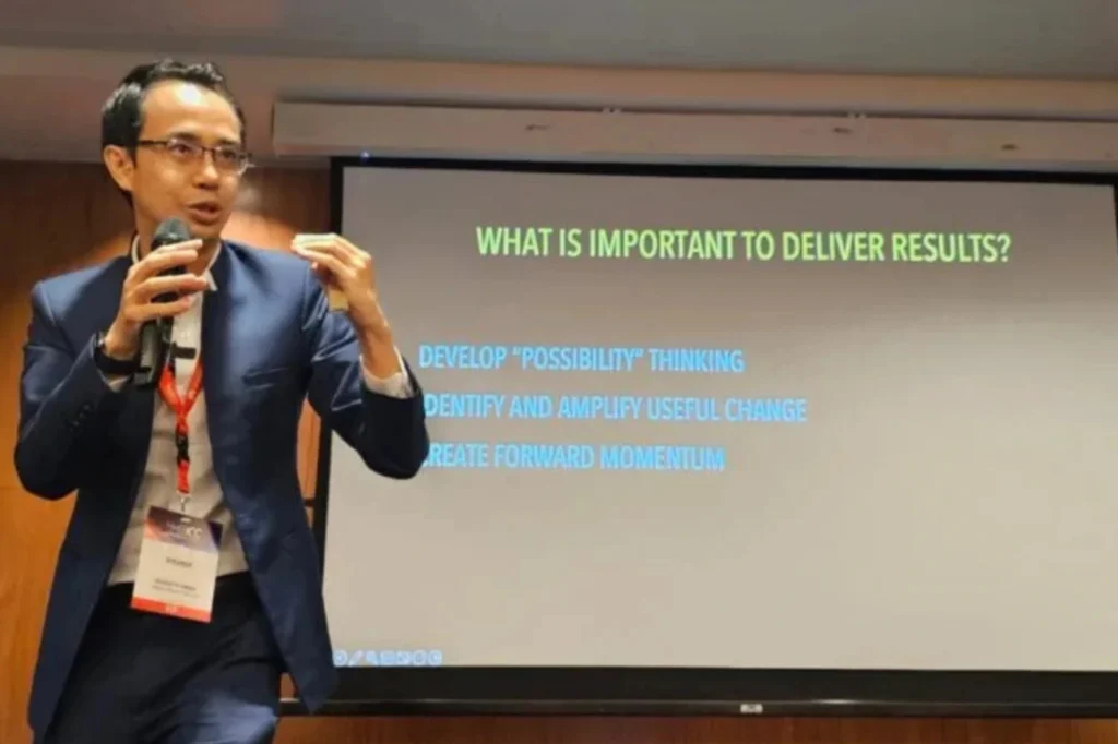 Engage a Top Leadership Speaker Singapore to Inspire Your Organisation