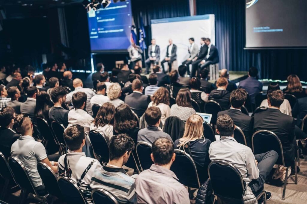 How a Leadership Keynote Speaker Can Help Instill Culture and Make Change Last